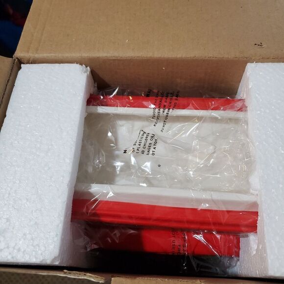 New in Box Spode Christmas Tree Train Car Cookie Jar With Lid 8.5x8.25x4.5 - Picture 4 of 4